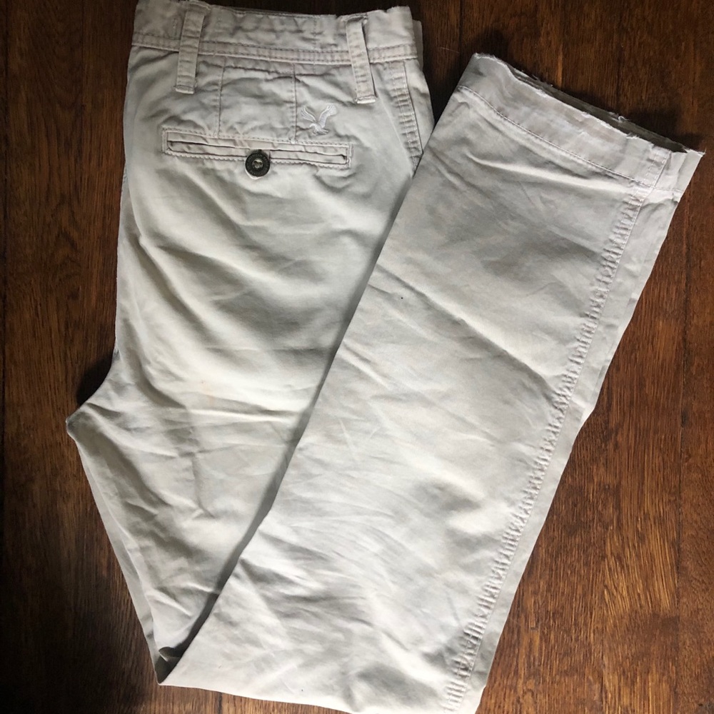 AE Men’s pale Khakis